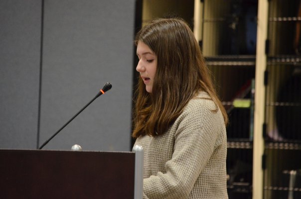 Southampton High School ninth-grader Lilly D'Italia speaking to the School Board about her unchallenging classes at the March 19 meeting. ANISAH ABDULLAH