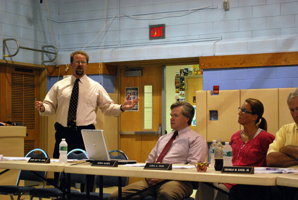 Larry Salvesen of BBS Architects & Engineers addresses residents on Monday, September 27.