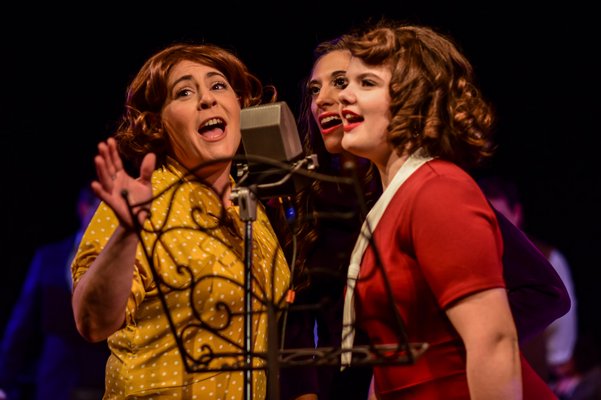 Michaal Lyn Schepps (Anna Smith), Alyssa Kelly (Rose Smith) and Anna Schiavoni (Tootie Smith) perfect their 1940s harmonies in 'Meet Me in St. Louis' at the Southampton Cultural Center.  DANE DUPUIS
