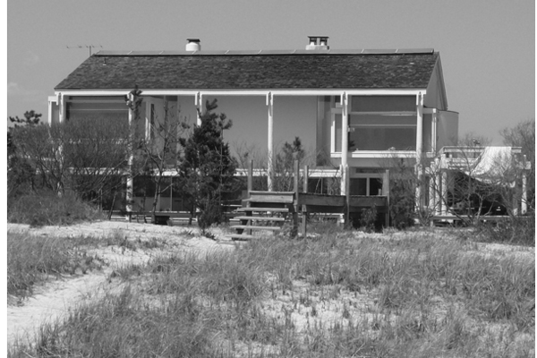 Siegel Beach House. CAROLINE ROB ZALESKI