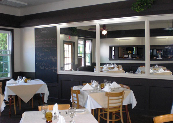 The 1 North Steakhouse dining room