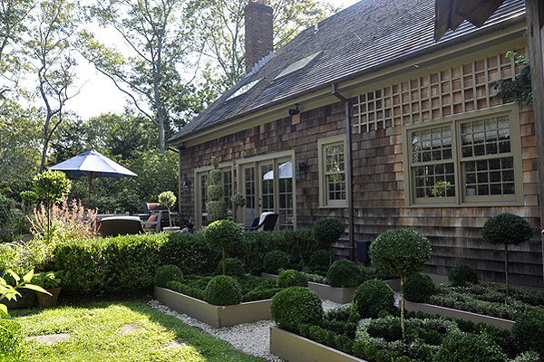 The Bridgehampton home of Ron Wendt and Philip MacGregor. MICHELLE TRAURING