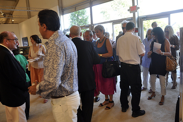 The crowds flood in to the VIP Preview of Art Southampton. MICHELLE TRAURING