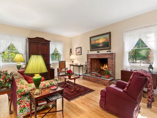 Fireplace 5 COURTESY SOTHEBY'S INTERNATIONAL REALTY