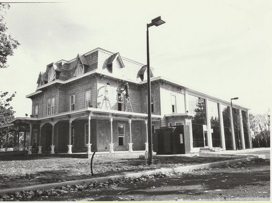 The building at 300 Hampton Road near completion in November of 1986.  PRESS FILE