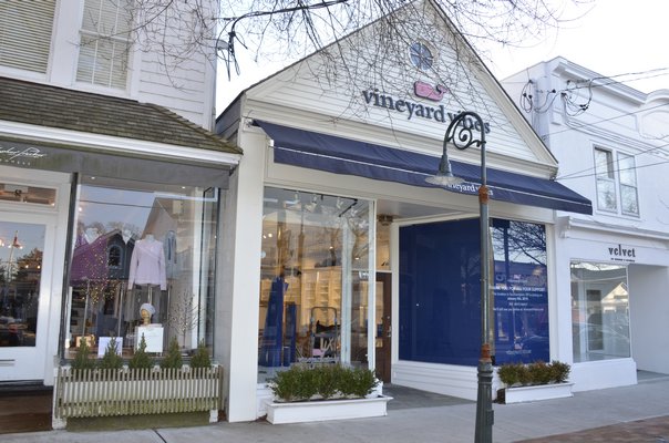Crews were seen packing up Vineyard Vines in Southampton Village on Monday, after closing earlier in January. GREG WEHNER