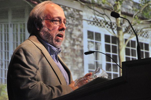 Edmund Hollander of Edmund Hollander Landscape Architect won the award for Innovation in Garden Design. MICHELLE TRAURING