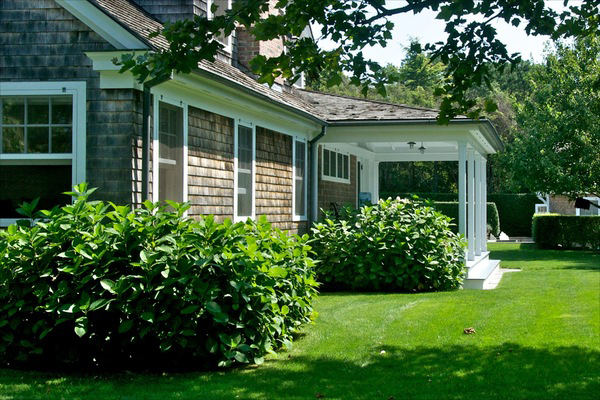 The Hermitage on Quogue Street.  LYNN CROWE