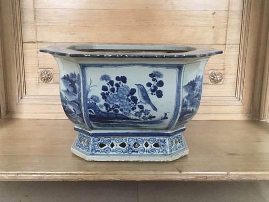 Delftware and Chinese export porcelain. MARSHALL WATSON