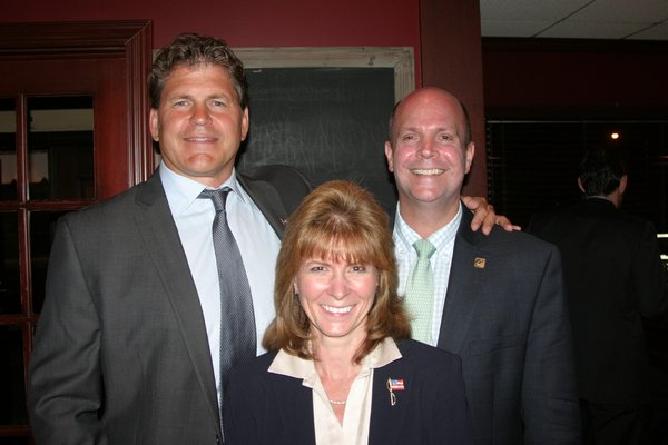 Republican town supervisor candidate Linda Kabot and Town Council candidates Jeff Mansfield and Stan Glinka BY M. Wright