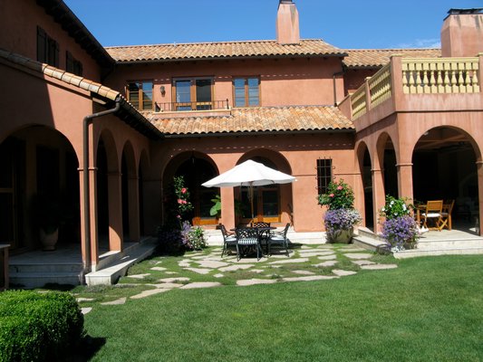 Jeffrey and Tara Liddle built a Tuscan villa on Quiogue.COURTESY TARA LIDDLE COURTESY TARA LIDDLE