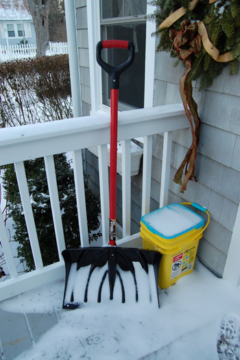 Kitty litter will do in a pinch when it comes to creating traction in the ice and snow.