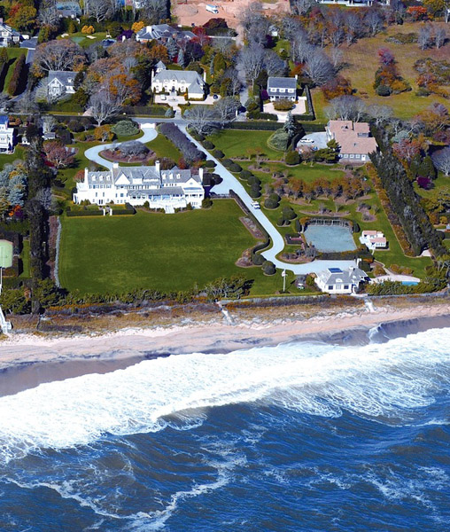 A 2011 aerial of the Barnes property of the southwest, showing two of the three original structures surviving: "By The Way" and the carriage house. COURTESY OF THE BRIDGEHAMPTON OFFICE OF PRUDENTIAL DOUGLAS ELLIMAN REAL ESTATE