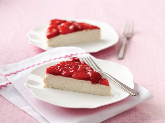 Super-Strawberry Cheesecake from "Hungry Girl 200 Under 200: Just Desserts." By VAL BOURASSA