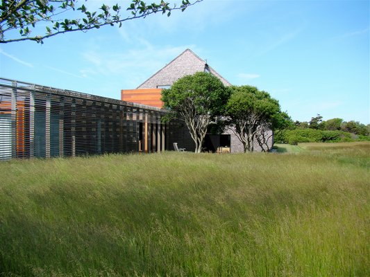 The Perlbinder residence in Sagaponack. COURTESY LAGUARDIA DESIGN