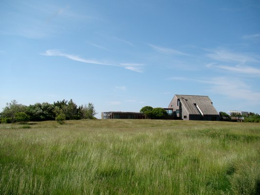 The Perlbinder residence in Sagaponack. COURTESY LAGUARDIA DESIGN