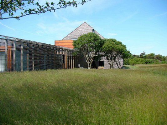 The Perlbinder residence in Sagaponack. COURTESY LAGUARDIA DESIGN