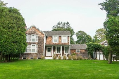 Renee Zellweger's East Hampton house is on the market for $4.45 million. DOUGLAS ELLIMAN