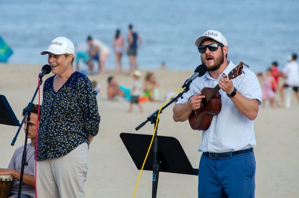 The Jewish Center of the Hamptons hosts a Shabbat service on Friday Night at Main Beach. WIL WEISS