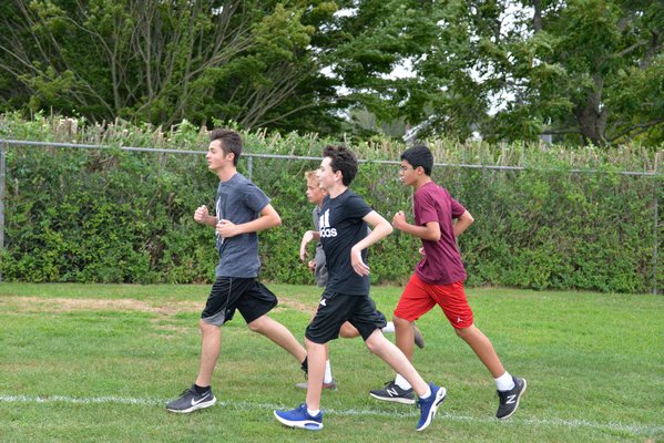 The Southampton boys cross country team will be going for its sixth straight league title this season.