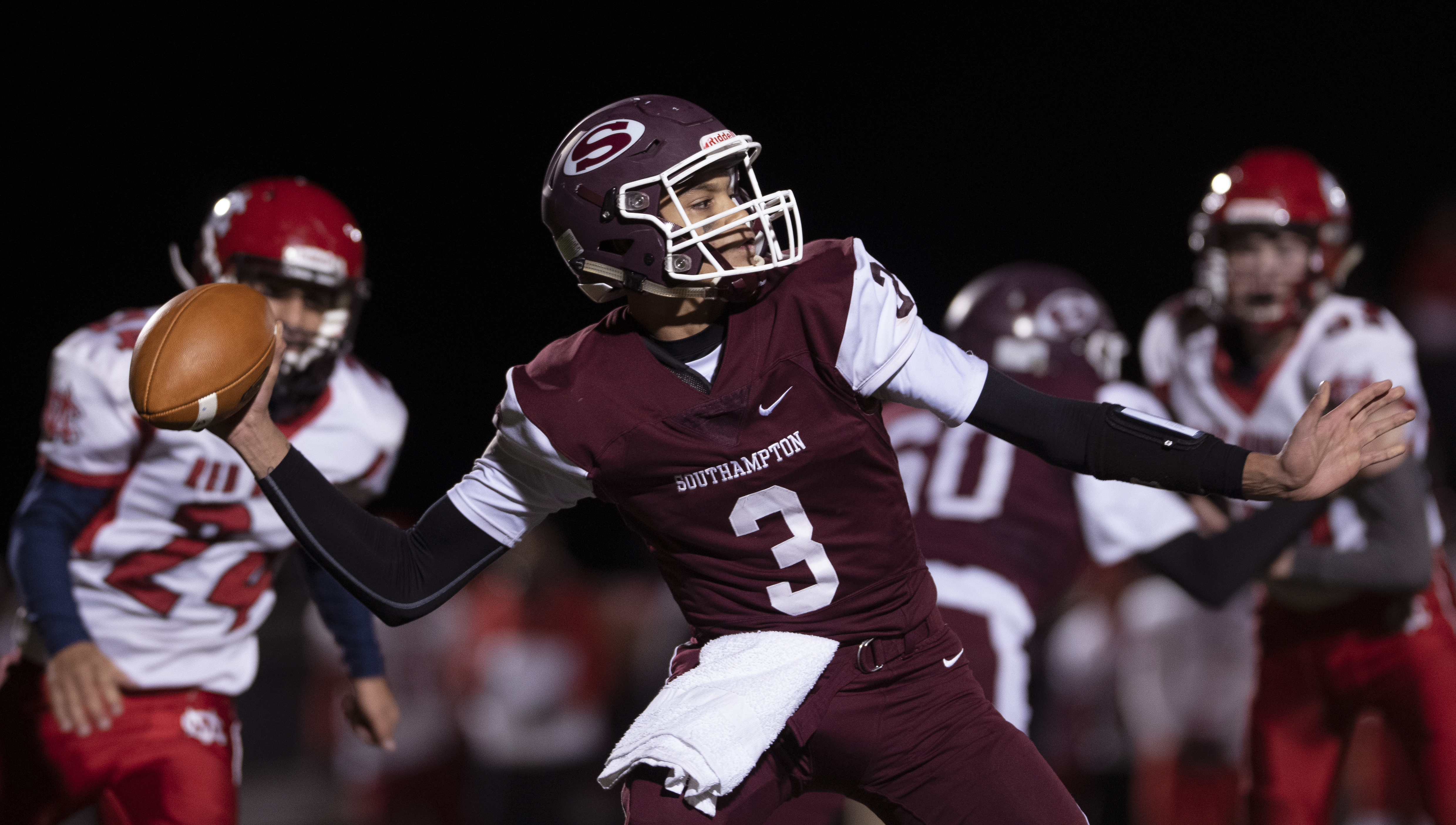 Southampton senior Dakoda Smith steps back to pass.