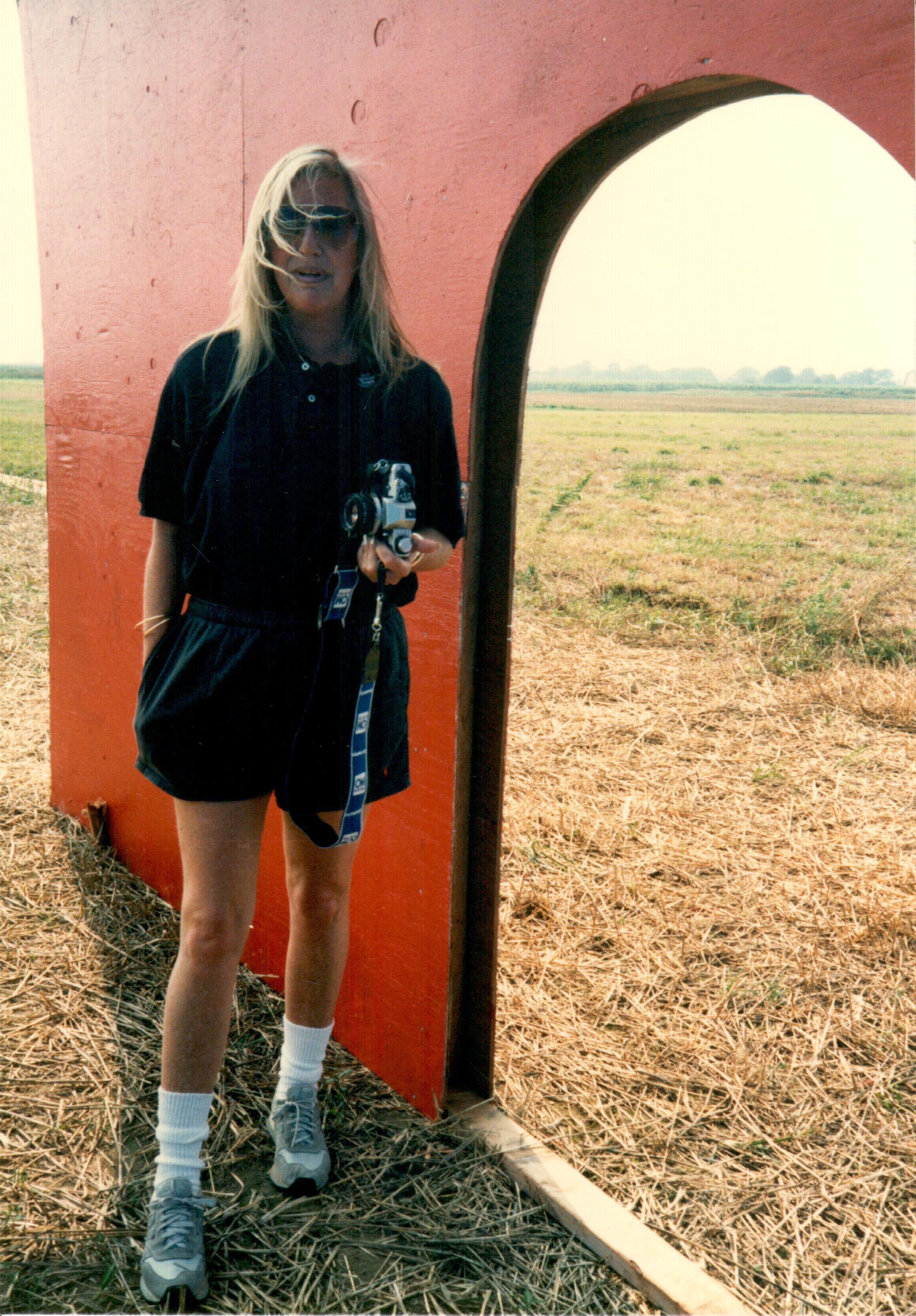 Kenny Mann's 1988 print of Linda Scott with 