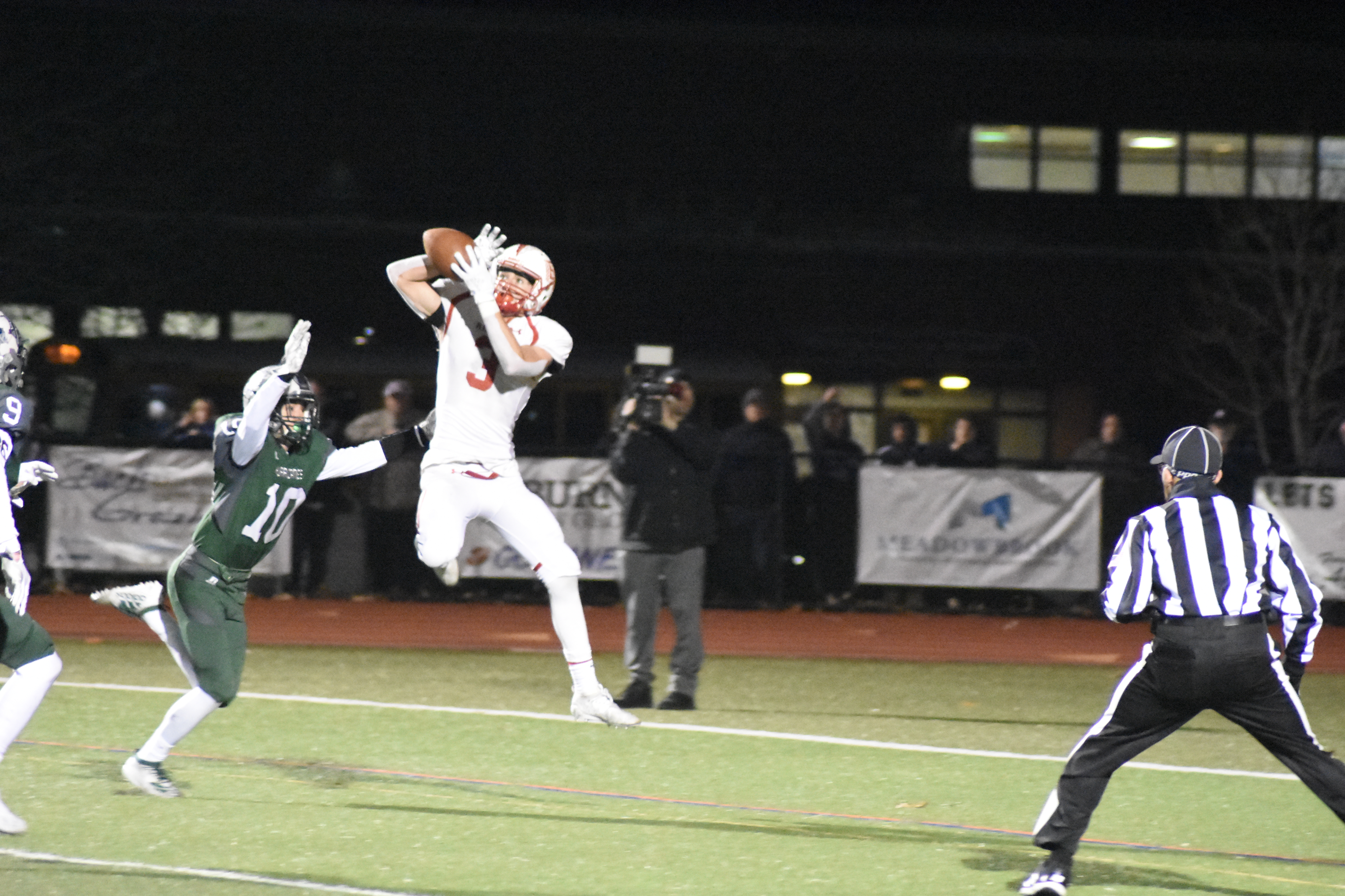 East Islip senior receiver Rob Kreush catches a touchdown early in the third quarter. Westhampton Beach had a hard time defending the pass all game on Friday night and it led to a loss in the county semifinal.