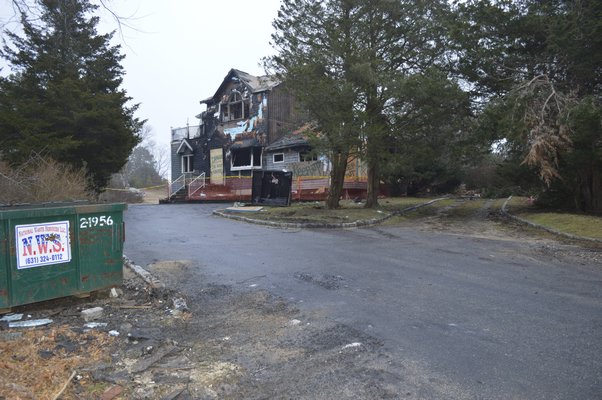  the house at 18 Greenfield Road in Shinnecock Hills was left in ruins Thursday afternoon