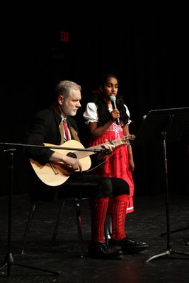 Roman and Indira Roth perform traditional Bavarian folk songs.