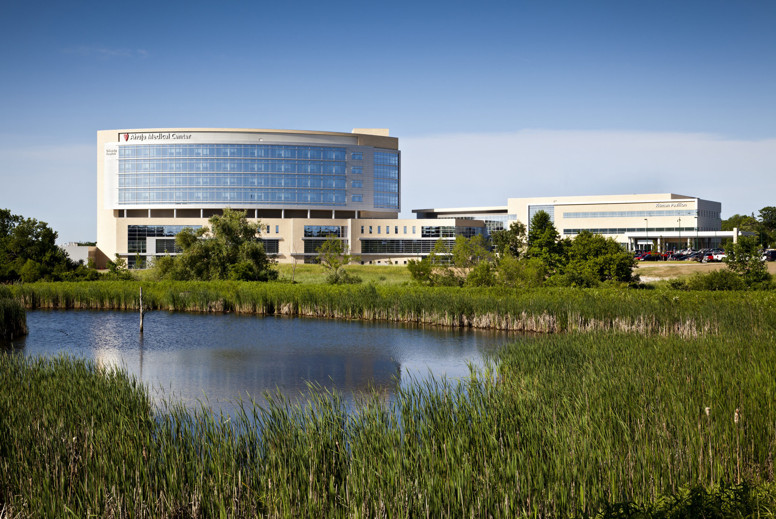 University Hospitals Ahuja Medical Center, Beachwood, OH.                  Courtesy HKS Architects