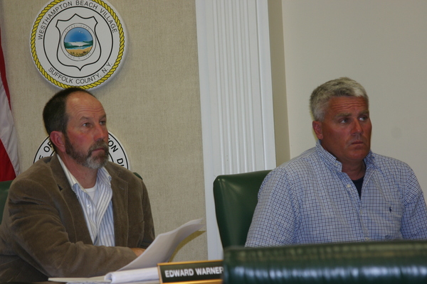  turned out for the meeting with the Trustees on Wednesday to discuss new restrictions on the harvest of razor clams.
