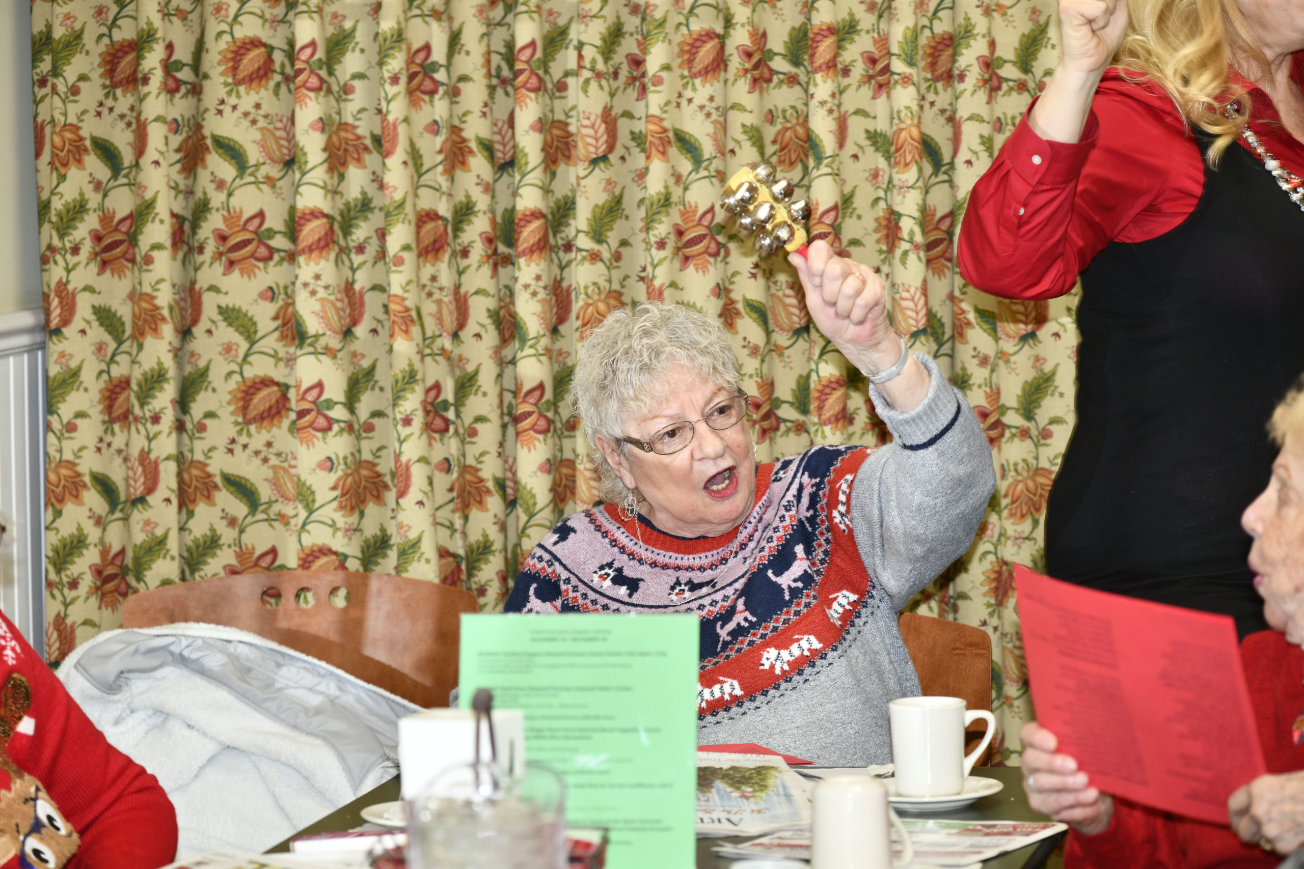 Catherine Landsberg gets into the holiday spirit.
