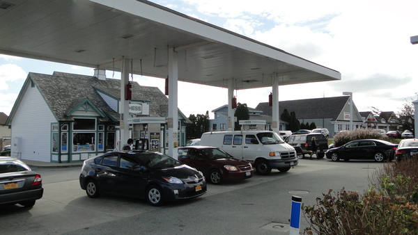 The Hess gas station in Wainscott was one of the only gas stations to still have gas on Thursday afternoon. JPL
