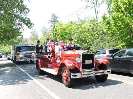 Students at Remsenburg-Speonk Elementary School participated in a Memorial Day parade at 10 a.m. on Friday