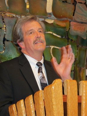 Gordon Werner speaks during the Hamptons Interfaith Council's Thanksgiving Celebration at the Hampton Synagogue on Saturday. COURTESY CLINT GREENBAUM