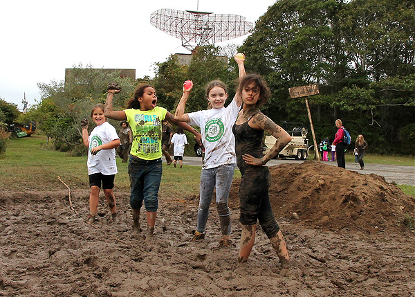 Mud fight! KRYRIL BROMLEY