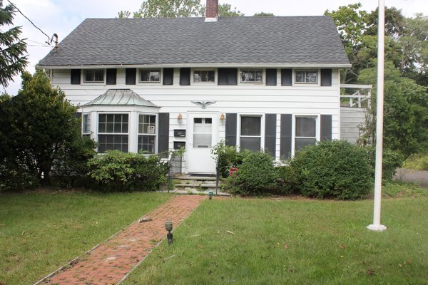 The former Hampton Bays Chamber of Commerce building. VALERIE GORDON