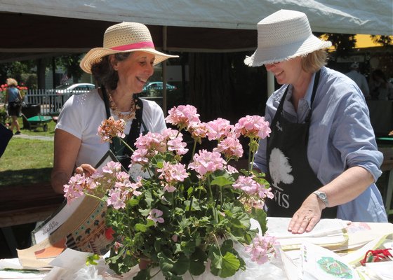 LVIS members Tina Plesset and Marguerite McGoldrick. KYRIL BROMLEY