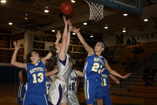 Hampton Bays sophomore Alexis Fotopoulos scored a game-high 33 points (14 in the fourth quarter) to lead her team to a 58-44 win over Mattituck in the Suffolk County Class B C