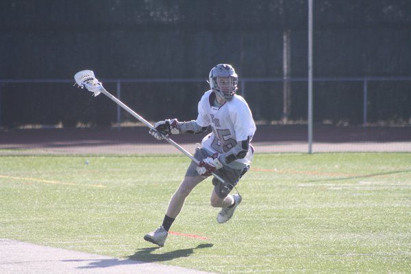East Hampton defender Matt Smudzinski. CAILIN RILEY