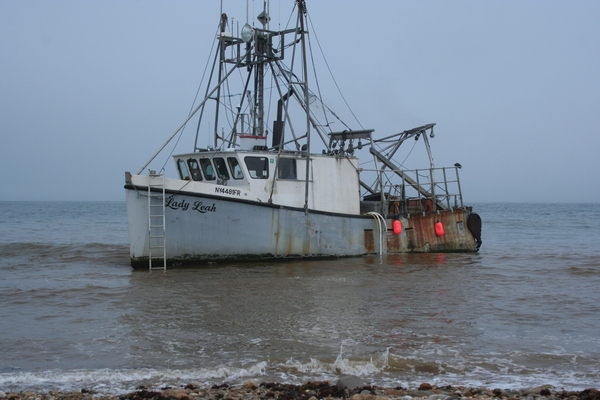  a 40-foot fiberglass scallop dredging boat ran aground while entering Block Island Sound returning to Montauk Harbor. 