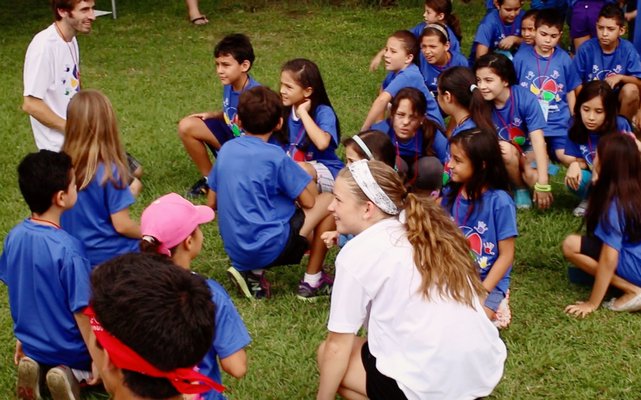  taught New York culture to Costa Rican children during the missions trip. Contributed
