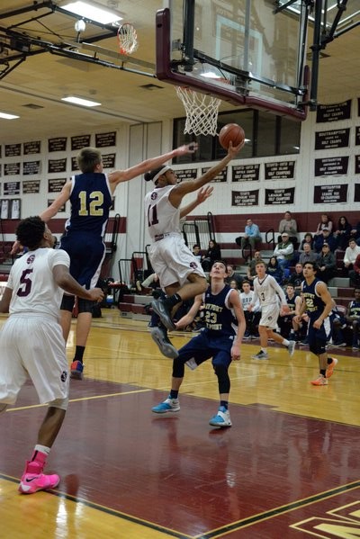 Southampton senior Andre Franklin goes in with the reverse layup. MICHELLE MALONE