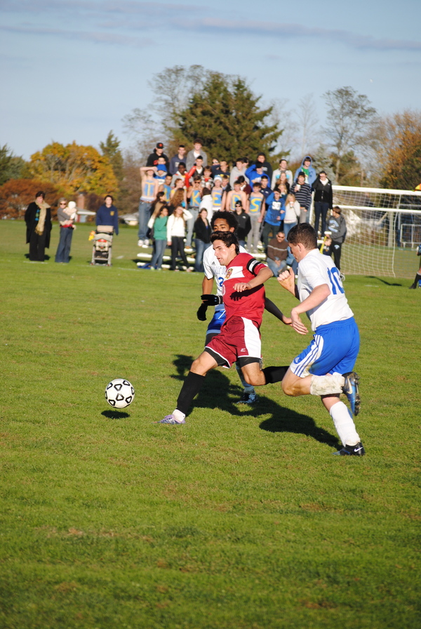 Jefte Ruiz boots a pass.