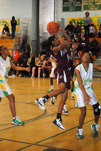 Lady Mariner Noelle Hodges goes up for two points. 