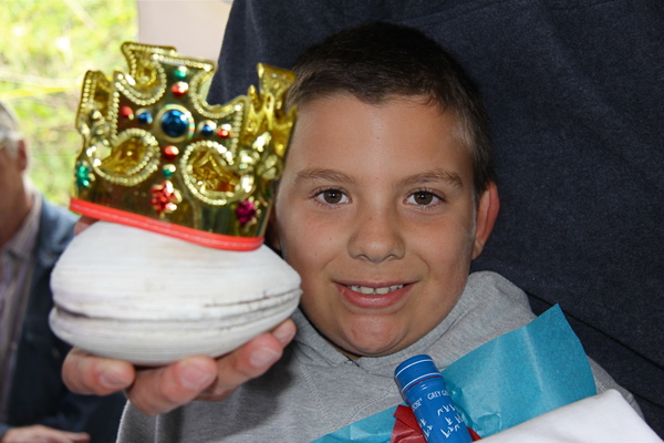 The 2011 East Hampton Town Trustees Largest Clam Contest.
