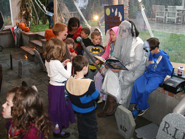  Scary Storyteller Amy Smith