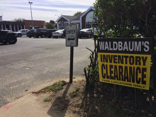 Waldbaums in East Hampton Village is clearing store shelves. LAURA WEIR