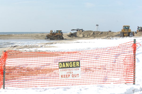 The beach rebuilding project in Sagaponackk was officially completed as of today. Crews will now move their effeors west of the Shinnecock inlet.