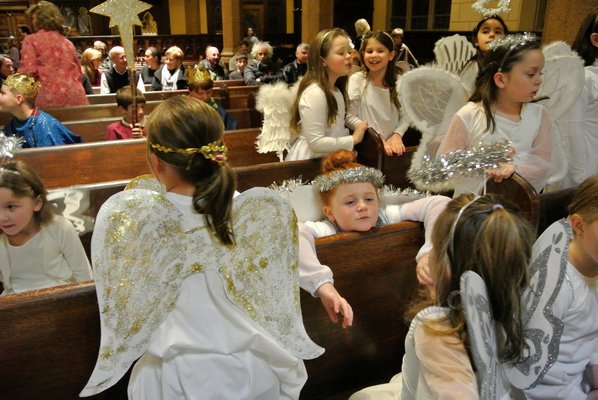 Angels congregate before the pageant.